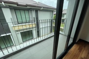 Isle of Botanica, Setia Eco Glades