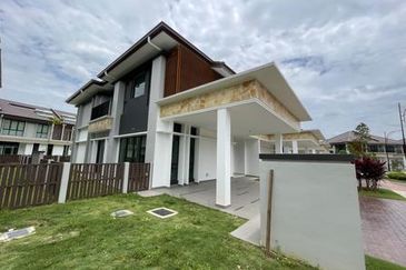 Isle of Botanica, Setia Eco Glades