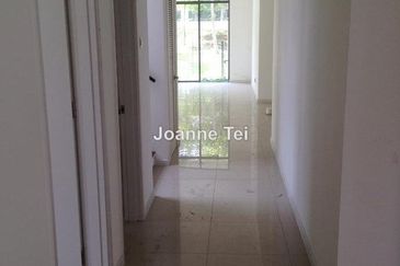 Summerglades, Perdana Lakeview West