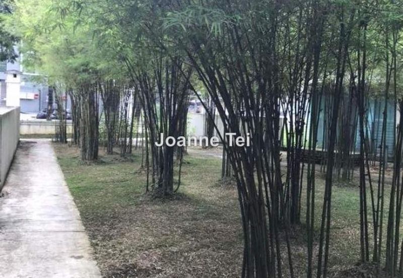 Summerglades, Perdana Lakeview West