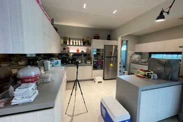 Trillium, Perdana Lakeview East