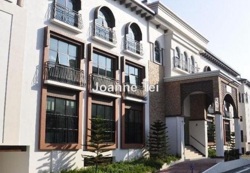 Isle of Kamares, Setia Eco Glades