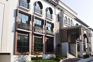 Isle of Kamares, Setia Eco Glades