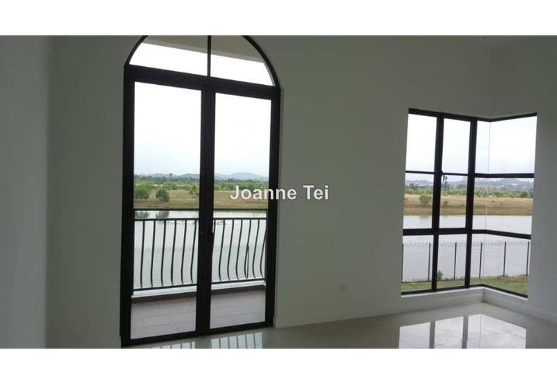 Isle of Kamares, Setia Eco Glades