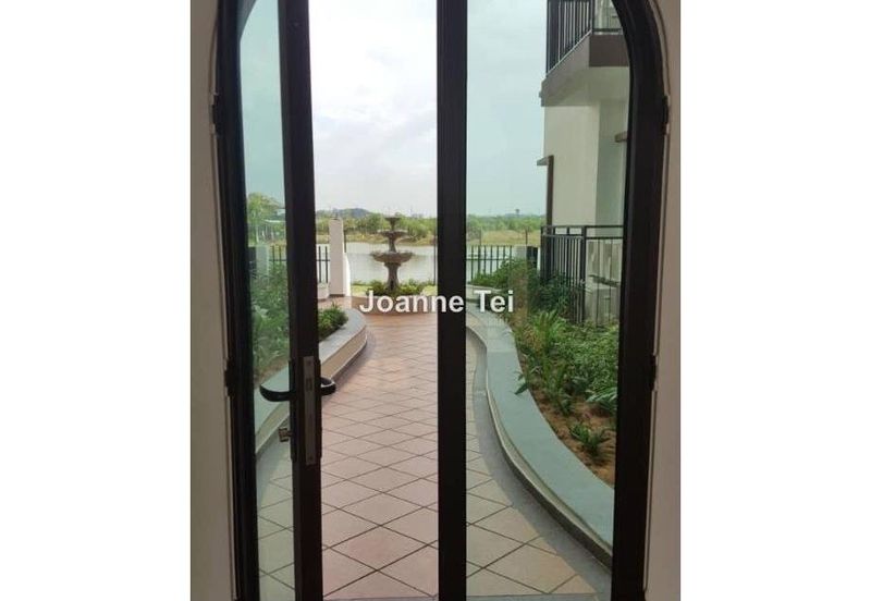 Isle of Kamares, Setia Eco Glades