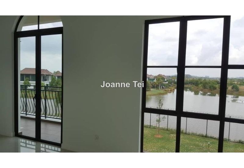 Isle of Kamares, Setia Eco Glades