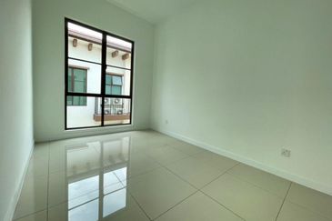 Isle of Kamares, Setia Eco Glades