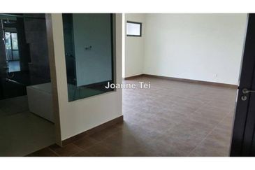 Charms of Nusantara, Setia Eco Glades