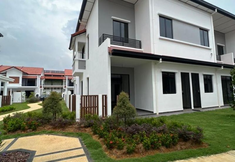 Reef Of Tropics, Setia Eco Glades