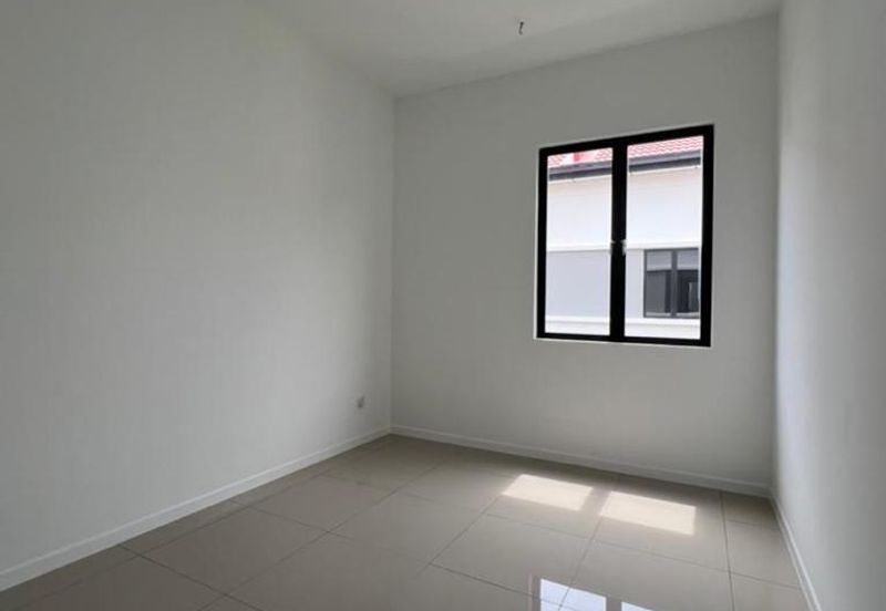 Reef Of Tropics, Setia Eco Glades