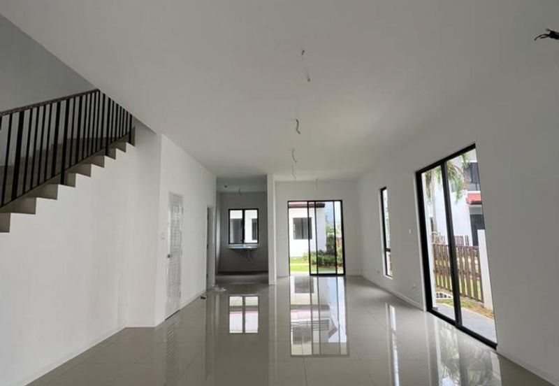 Reef Of Tropics, Setia Eco Glades