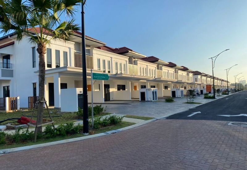 Reef Of Tropics, Setia Eco Glades