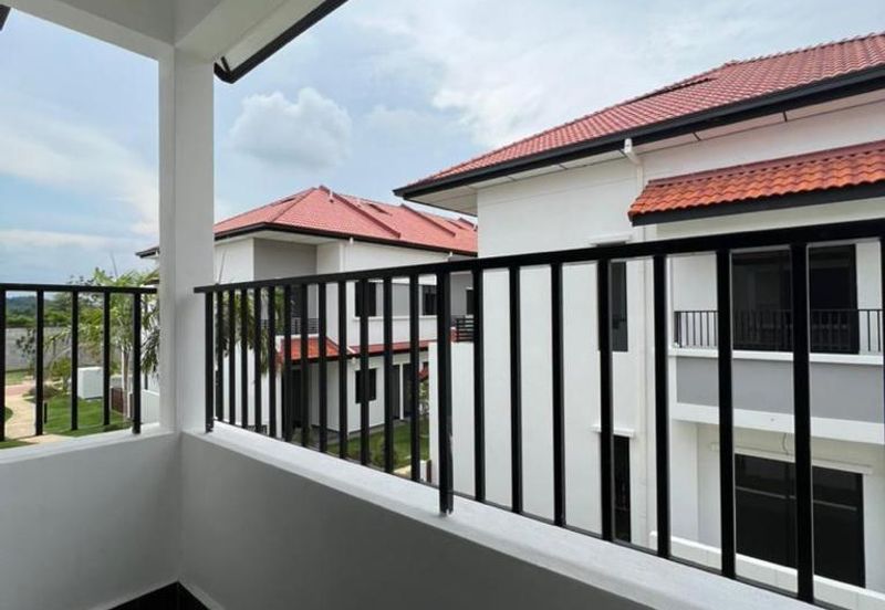 Reef Of Tropics, Setia Eco Glades