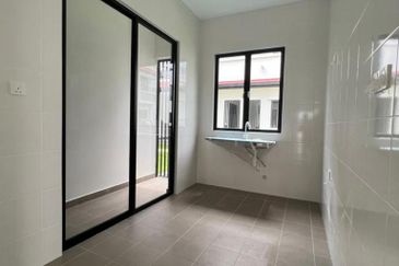 Reef Of Tropics, Setia Eco Glades