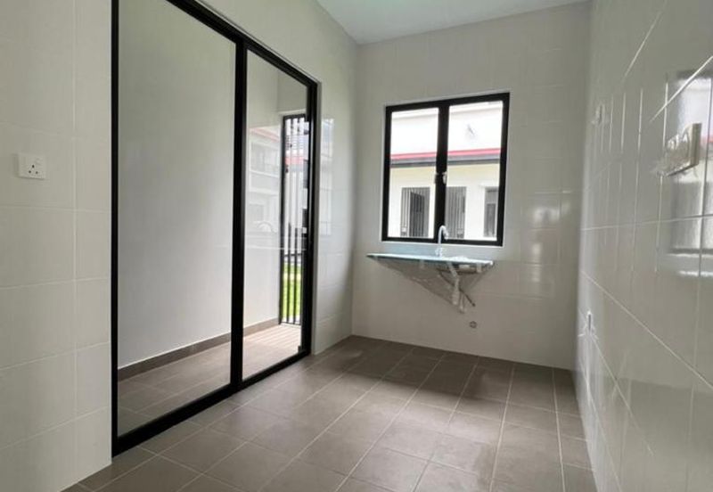 Reef Of Tropics, Setia Eco Glades