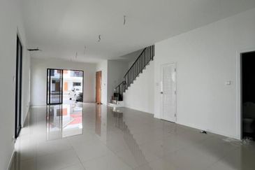 Reef Of Tropics, Setia Eco Glades