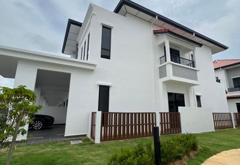 Reef Of Tropics, Setia Eco Glades