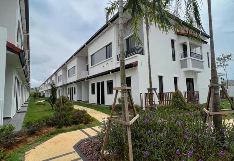 Reef Of Tropics, Setia Eco Glades