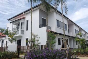 Reef Of Tropics, Setia Eco Glades