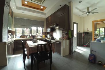 Perdana Lakeview East