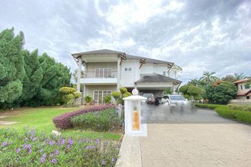 Perdana Lakeview East