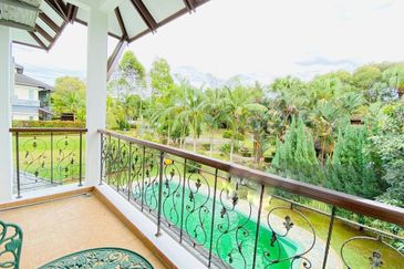 Perdana Lakeview East