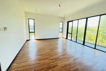 Lepironia Gardens, Setia Eco Glades