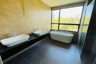 Lepironia Gardens, Setia Eco Glades