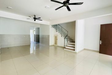 Lake Point Residence