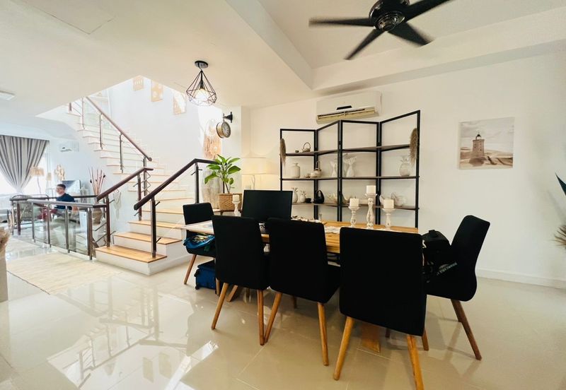 Mozart, Symphony Hills