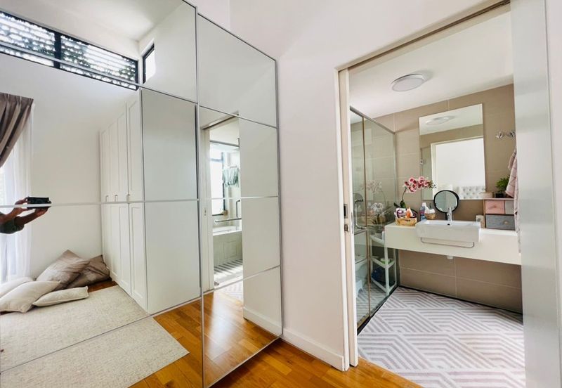 Mozart, Symphony Hills