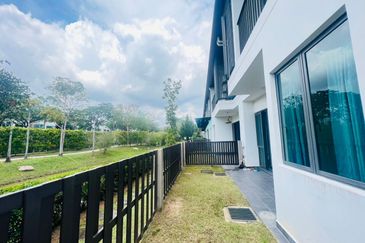 Charms of Nusantara, Setia Eco Glades