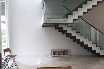 The Maisons, Perdana Lakeview East