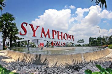 Symphony Hills Schubert