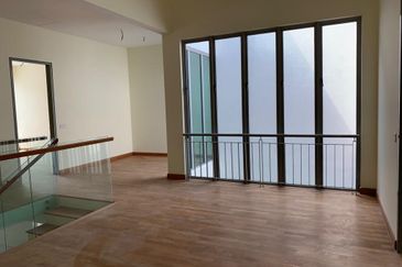 Symphony Hills Schumann