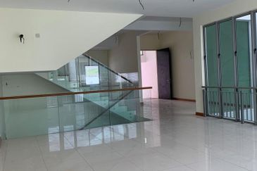 Symphony Hills Schumann