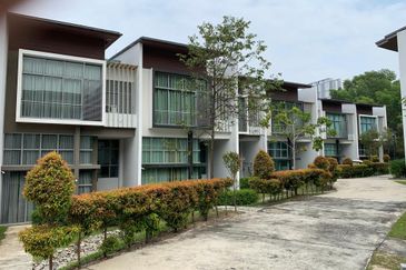 Symphony Hills Schumann