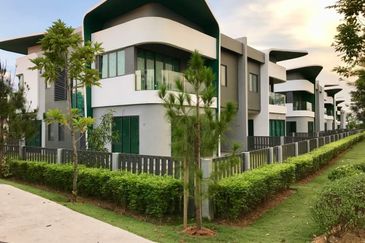 Lepironia Gardens, Setia Eco Glades