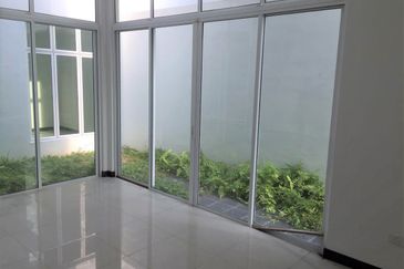 Trillium, Perdana Lakeview East