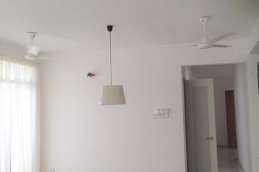 Summerglades, Perdana Lakeview West