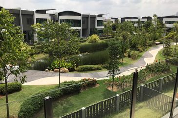 Lepironia Gardens, Setia Eco Glades