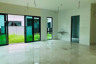 Charms of Nusantara, Setia Eco Glades