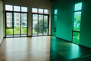 Charms of Nusantara, Setia Eco Glades