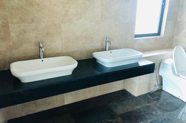 Charms of Nusantara, Setia Eco Glades