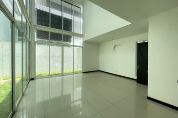 Trillium, Perdana Lakeview East