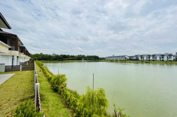 Isle of Botanica, Setia Eco Glades