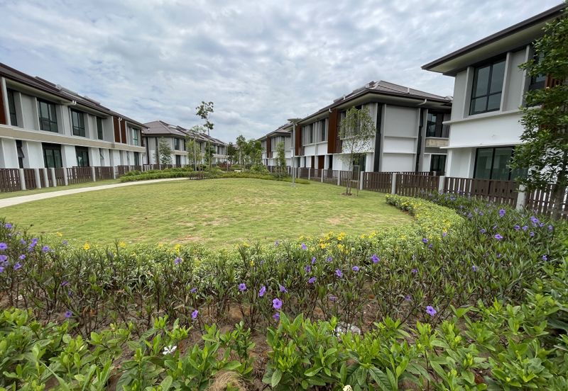 Isle of Botanica, Setia Eco Glades