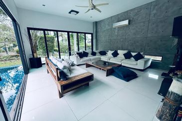 Perdana Lakeview East