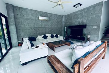 Perdana Lakeview East