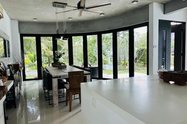 Perdana Lakeview East